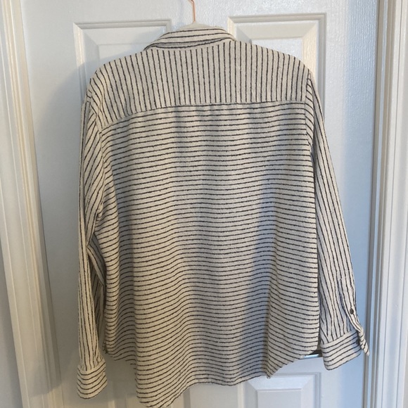 Madewell oversized button down, size L - Picture 3 of 3